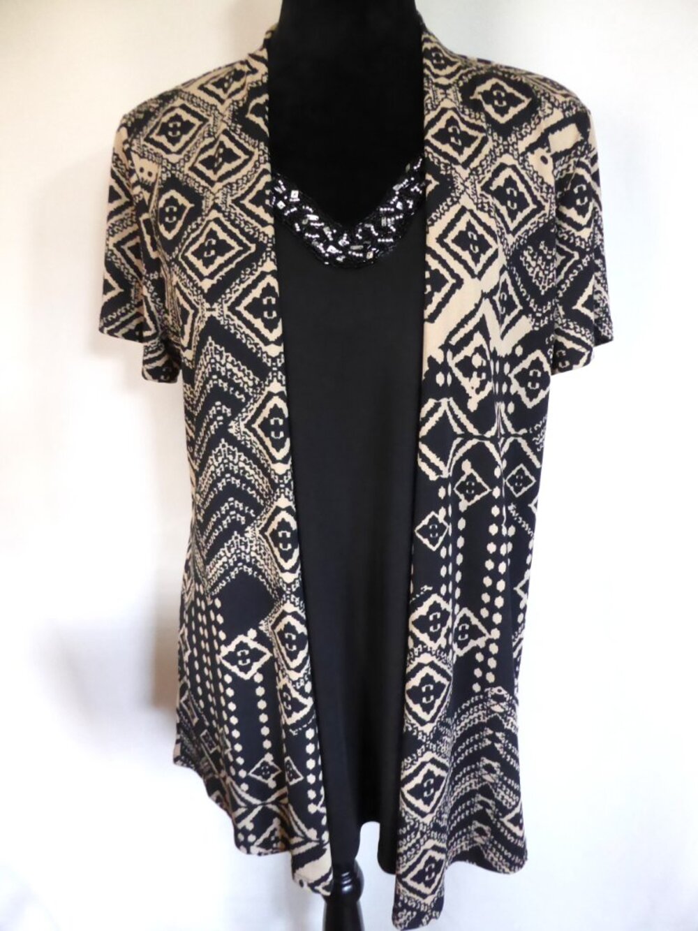 LAVISH BRAND SHORT SLEEVE GEOMETRIC BEADED LAYERED TOP BLOUSE XL (WORN ONCE)